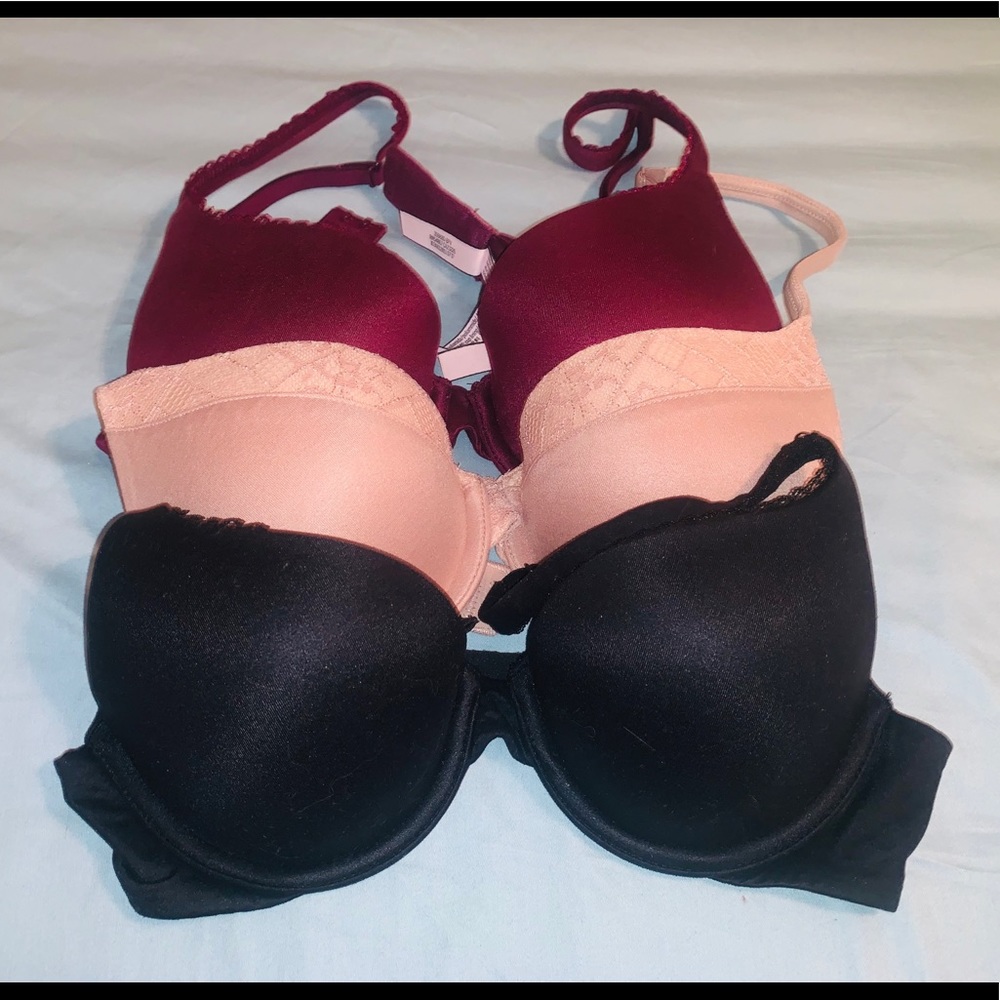 Victoria’s Secret Bra set of 3